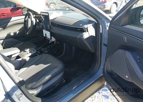 2024 Ford Mustang Mach-E Premium z USA, uszkodzony, nr VIN 3FMTK3R71RMA36780